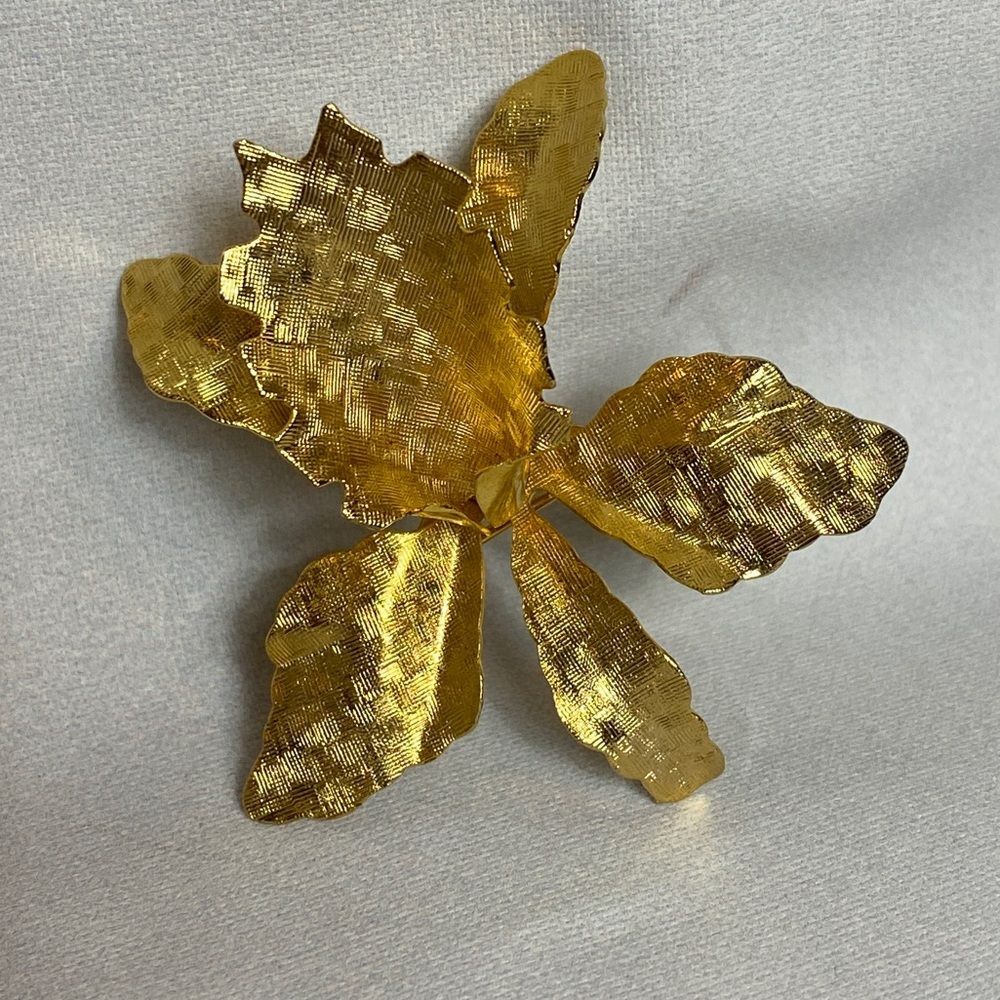 Vintage Gold Tone Textured Orchid Flower Brooch Pin